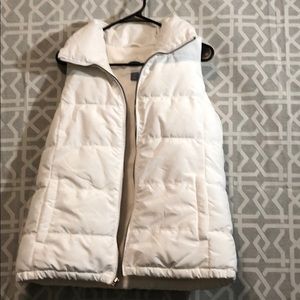 NWOT, never worn. Puffer Vest!